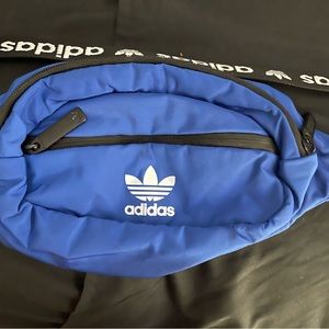 adidas blue Fanny pack. Never used. Double pocket